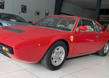 Ferrari 208 GT4 V8